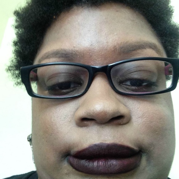 Meet your Posher, Camille - Picture 1 of 1